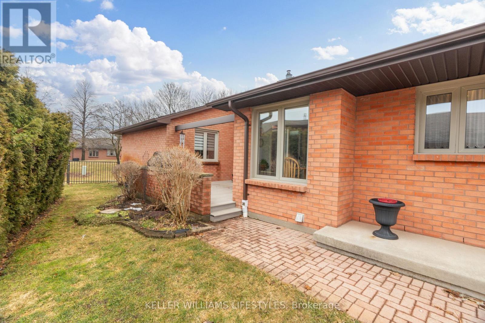 9 - 55 Fiddlers Green Road, London North, Ontario  N6H 4T8 - Photo 5 - X12896916