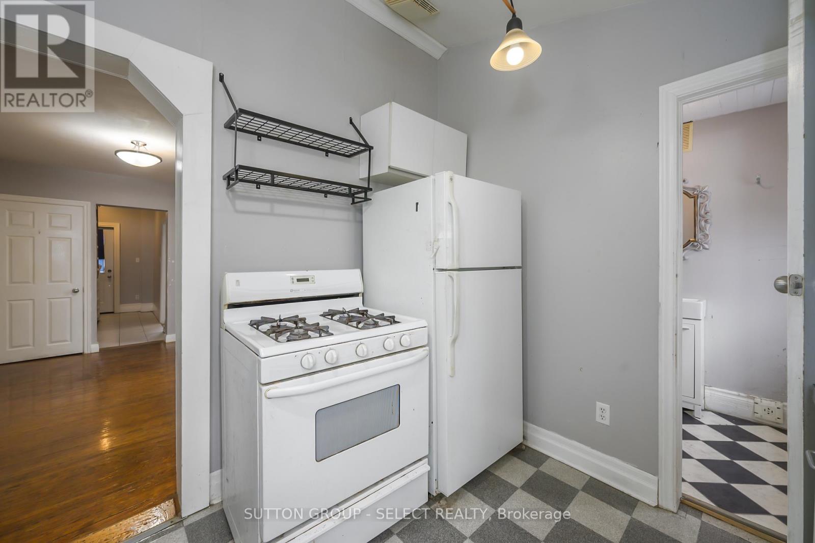 124 Edward Street, London South, Ontario  N6C 3H9 - Photo 10 - X12896984