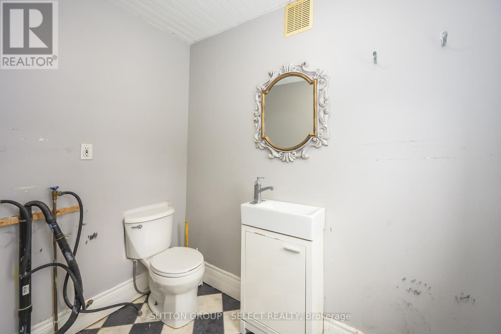 124 Edward Street, London South, Ontario  N6C 3H9 - Photo 12 - X12896984