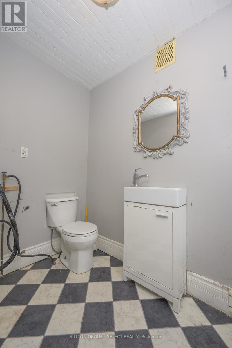 124 Edward Street, London South, Ontario  N6C 3H9 - Photo 14 - X12896984