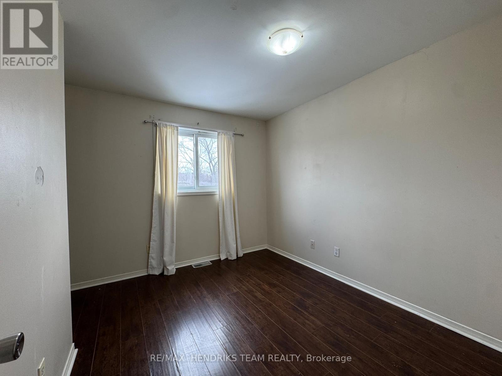 308 Oakdale Avenue, St. Catharines, Ontario  L2P 2T5 - Photo 7 - X12896960