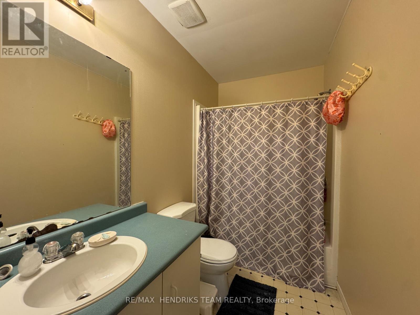 308 Oakdale Avenue, St. Catharines, Ontario  L2P 2T5 - Photo 9 - X12896960