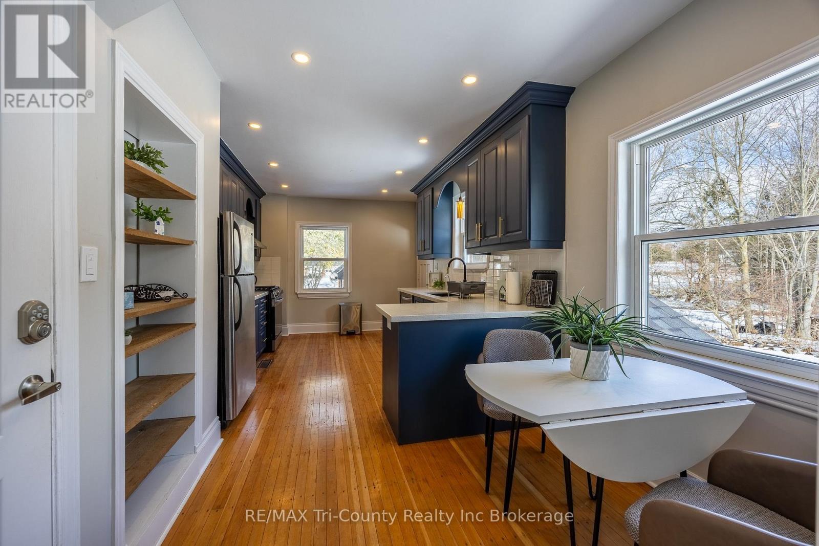 909 James Street, Norfolk, Ontario  N4B 2E3 - Photo 17 - X12896870