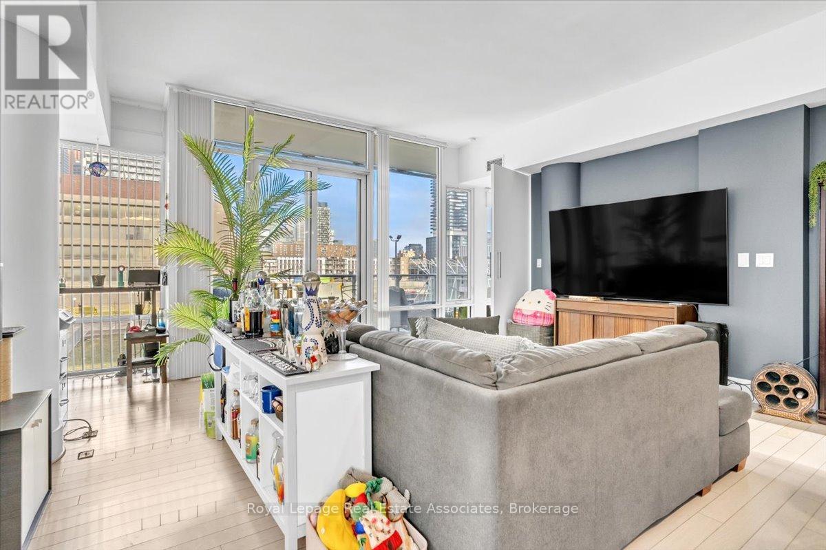 323 - 29 Queens Quay E, Toronto, Ontario  M5E 0A4 - Photo 10 - C12896968