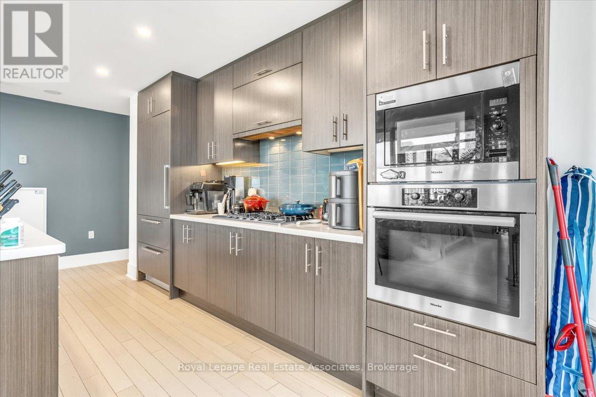 323 - 29 Queens Quay E, Toronto, Ontario  M5E 0A4 - Photo 11 - C12896968