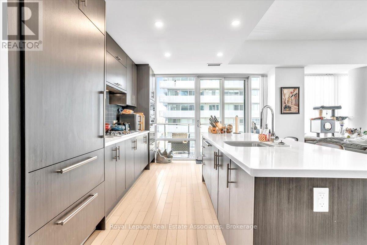 323 - 29 Queens Quay E, Toronto, Ontario  M5E 0A4 - Photo 12 - C12896968