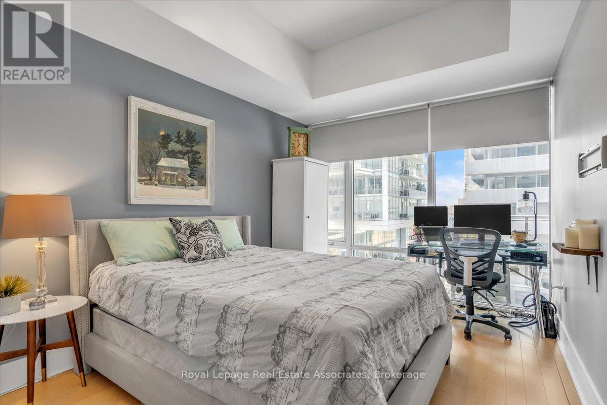 323 - 29 Queens Quay E, Toronto, Ontario  M5E 0A4 - Photo 18 - C12896968