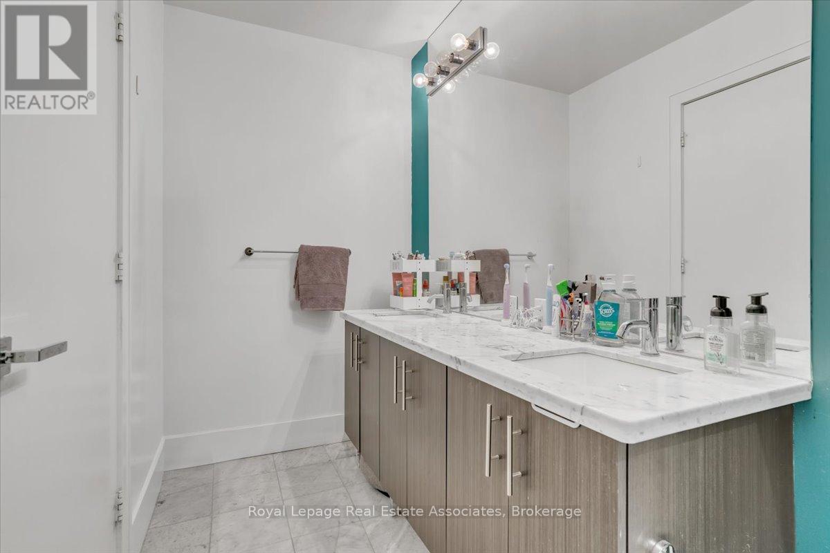 323 - 29 Queens Quay E, Toronto, Ontario  M5E 0A4 - Photo 23 - C12896968