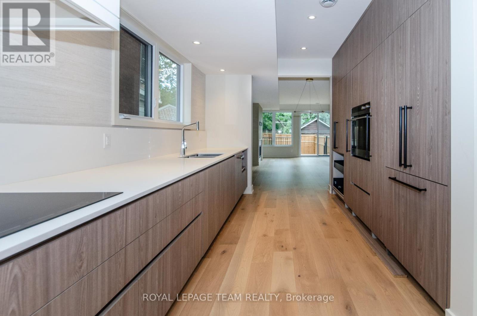 B - 13 Fifth Avenue, Ottawa, Ontario  K1S 2M2 - Photo 12 - X12567518