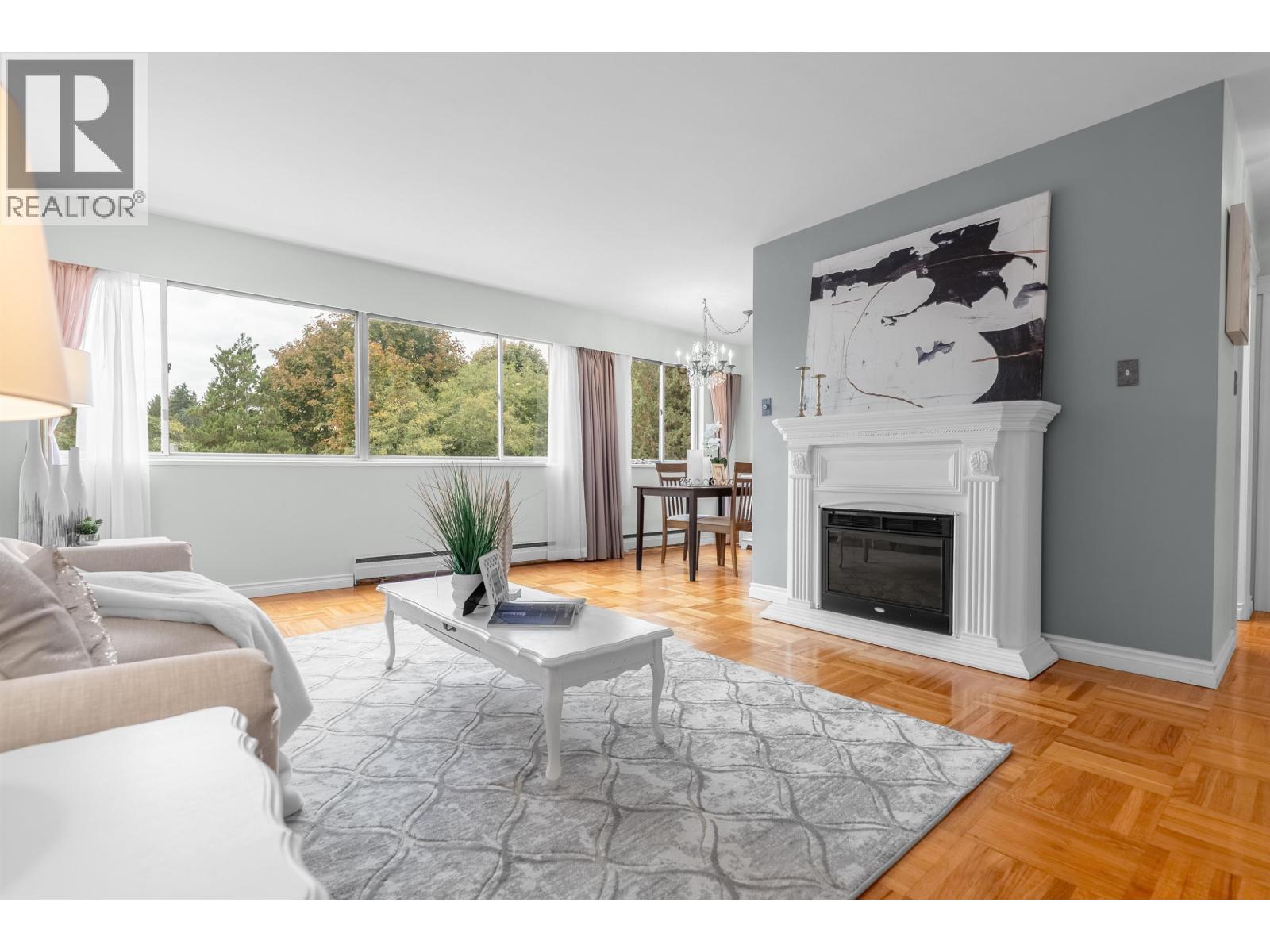 402 1750 Esquimalt Avenue, West Vancouver, British Columbia  V7V 1R8 - Photo 4 - R3101167