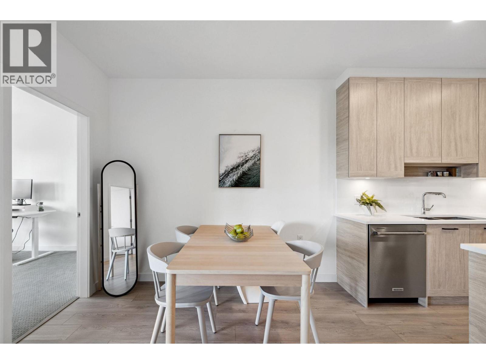 417 7579 16th Street, Burnaby, British Columbia  V3N 0H7 - Photo 11 - R3101172