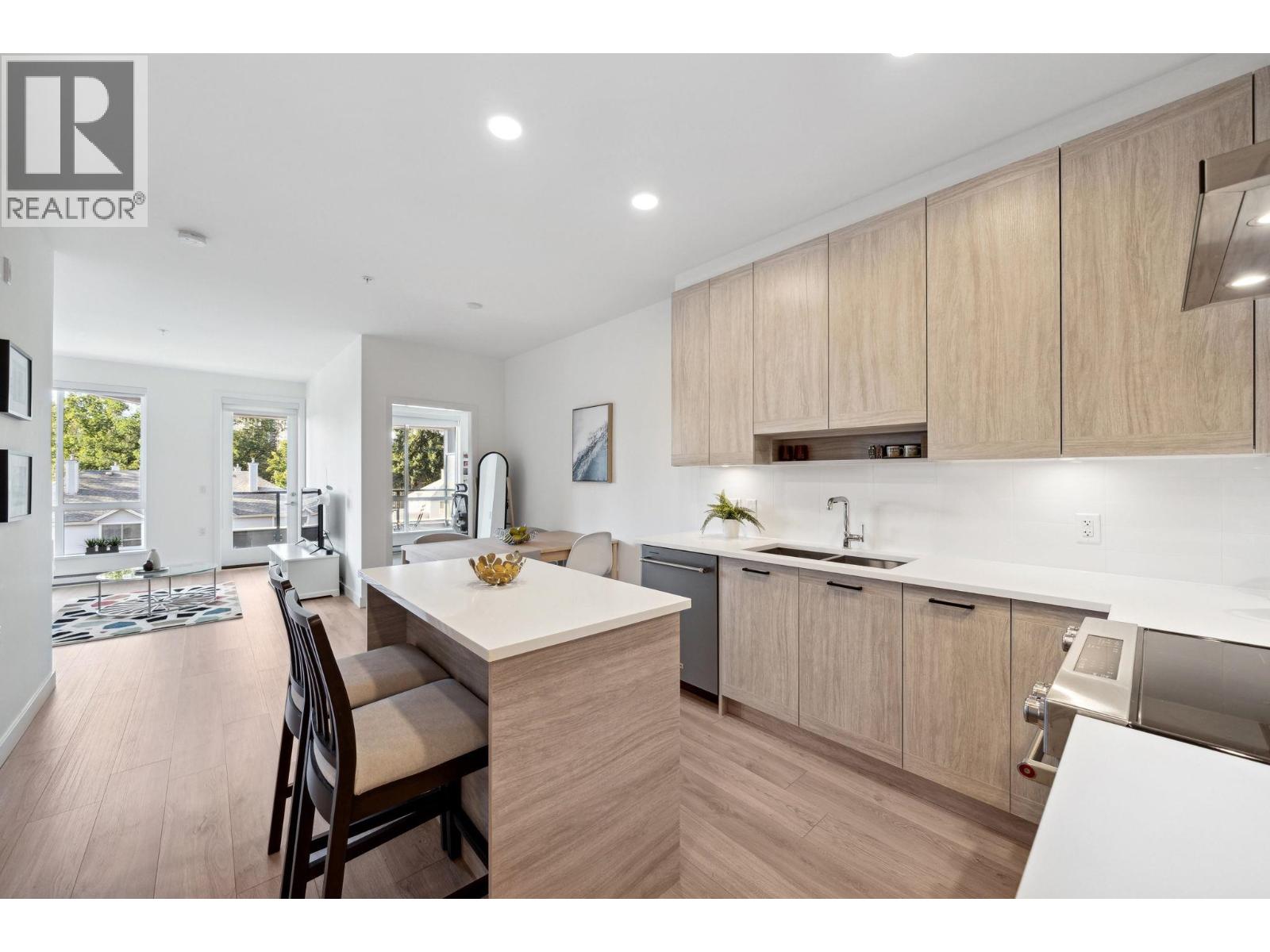 417 7579 16th Street, Burnaby, British Columbia  V3N 0H7 - Photo 12 - R3101172