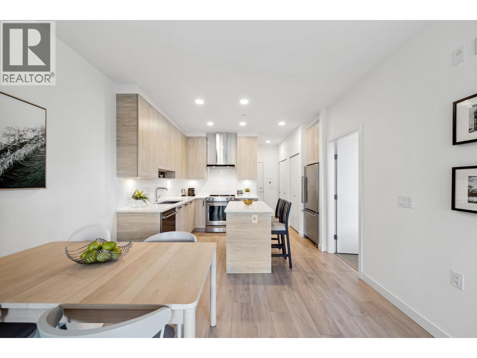 417 7579 16th Street, Burnaby, British Columbia  V3N 0H7 - Photo 7 - R3101172