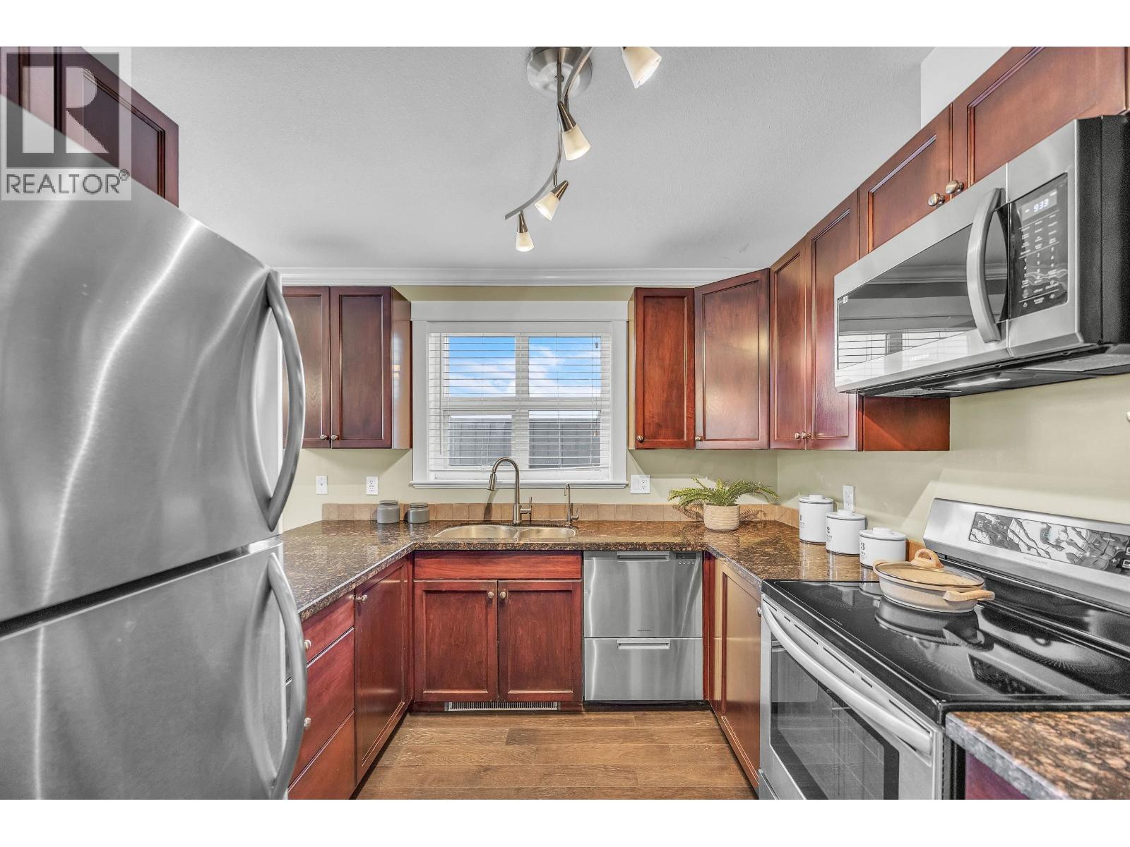 302 152 E 12th Street, North Vancouver, British Columbia  V7L 2J4 - Photo 6 - R3101173