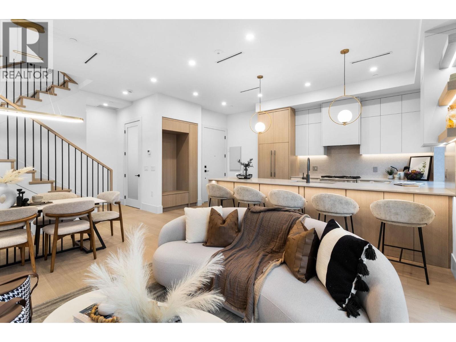 2 3275 Graveley Street, Vancouver, British Columbia  V5K 3K8 - Photo 4 - R3101189