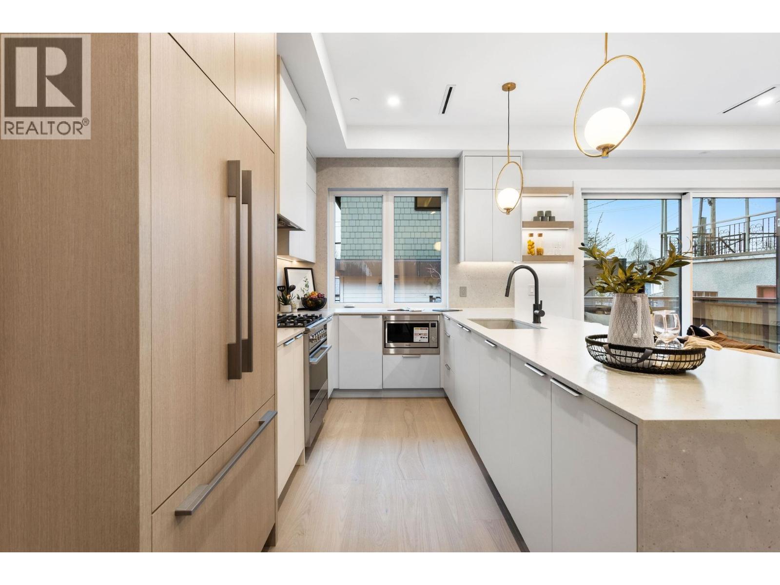 2 3275 Graveley Street, Vancouver, British Columbia  V5K 3K8 - Photo 8 - R3101189