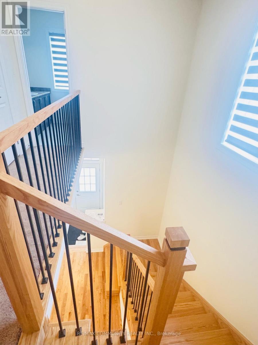 2506 Athena Path, Pickering, Ontario  L1X 0M5 - Photo 8 - E12896860