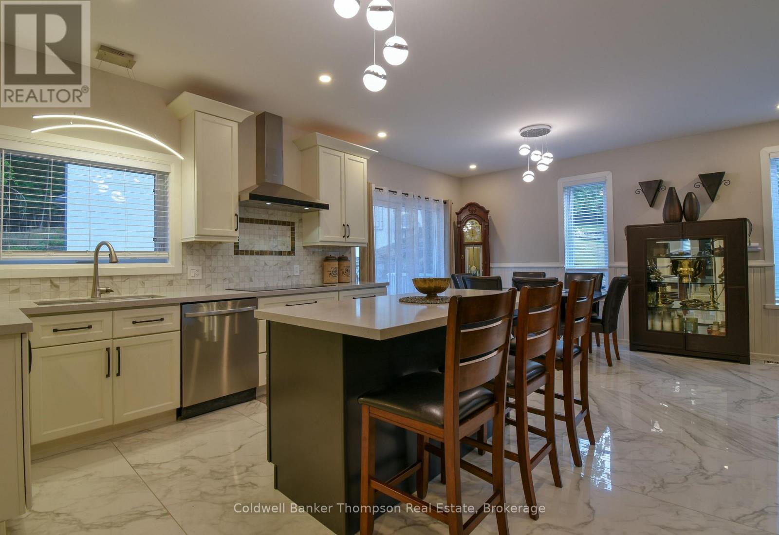 56-1 Florence Street W, Huntsville, Ontario  P1H 1V5 - Photo 3 - X12896982