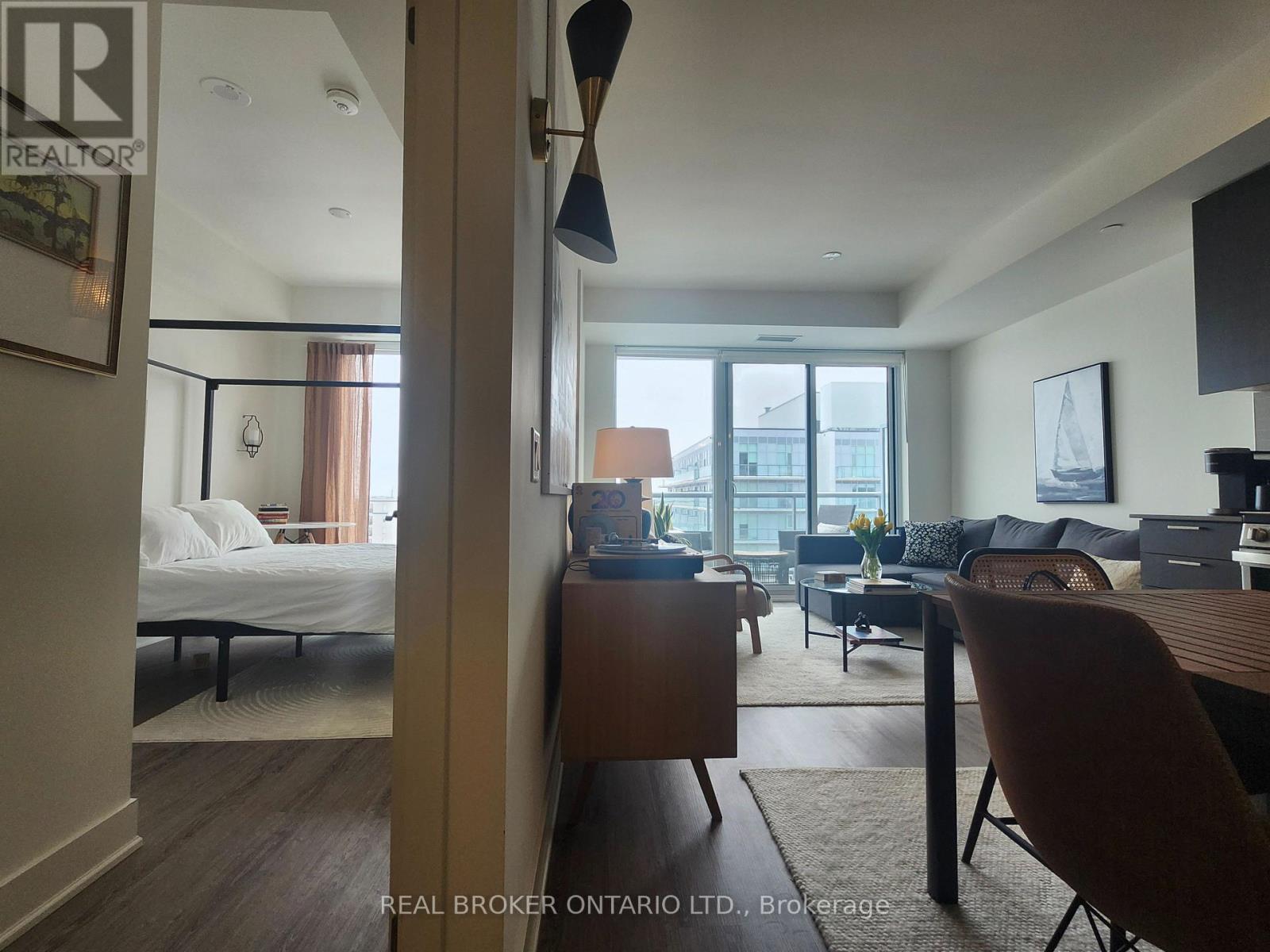 1311 - 185 Deerfield Road, Newmarket, Ontario  L3Y 0G7 - Photo 10 - N12896876