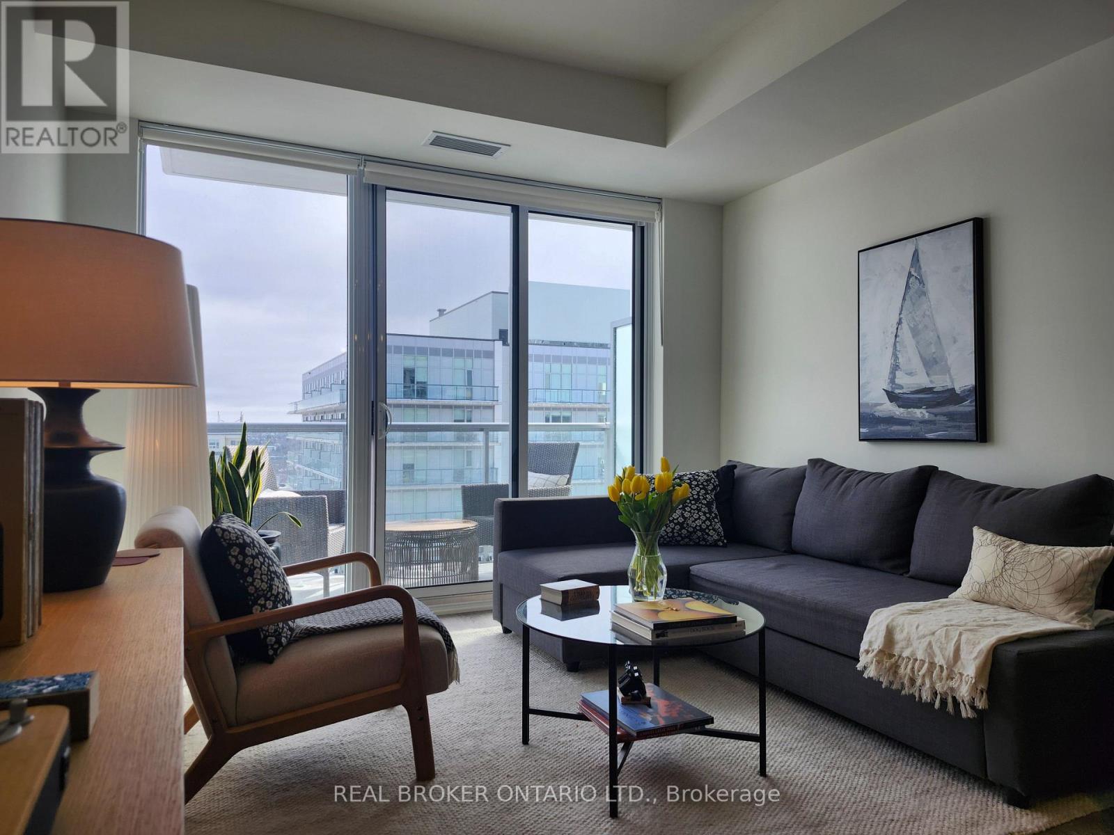 1311 - 185 Deerfield Road, Newmarket, Ontario  L3Y 0G7 - Photo 2 - N12896876