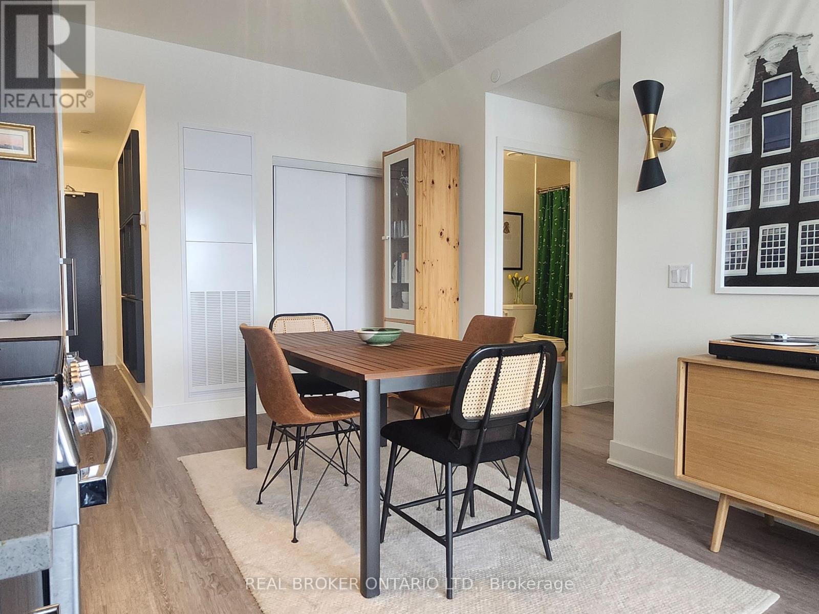 1311 - 185 Deerfield Road, Newmarket, Ontario  L3Y 0G7 - Photo 6 - N12896876