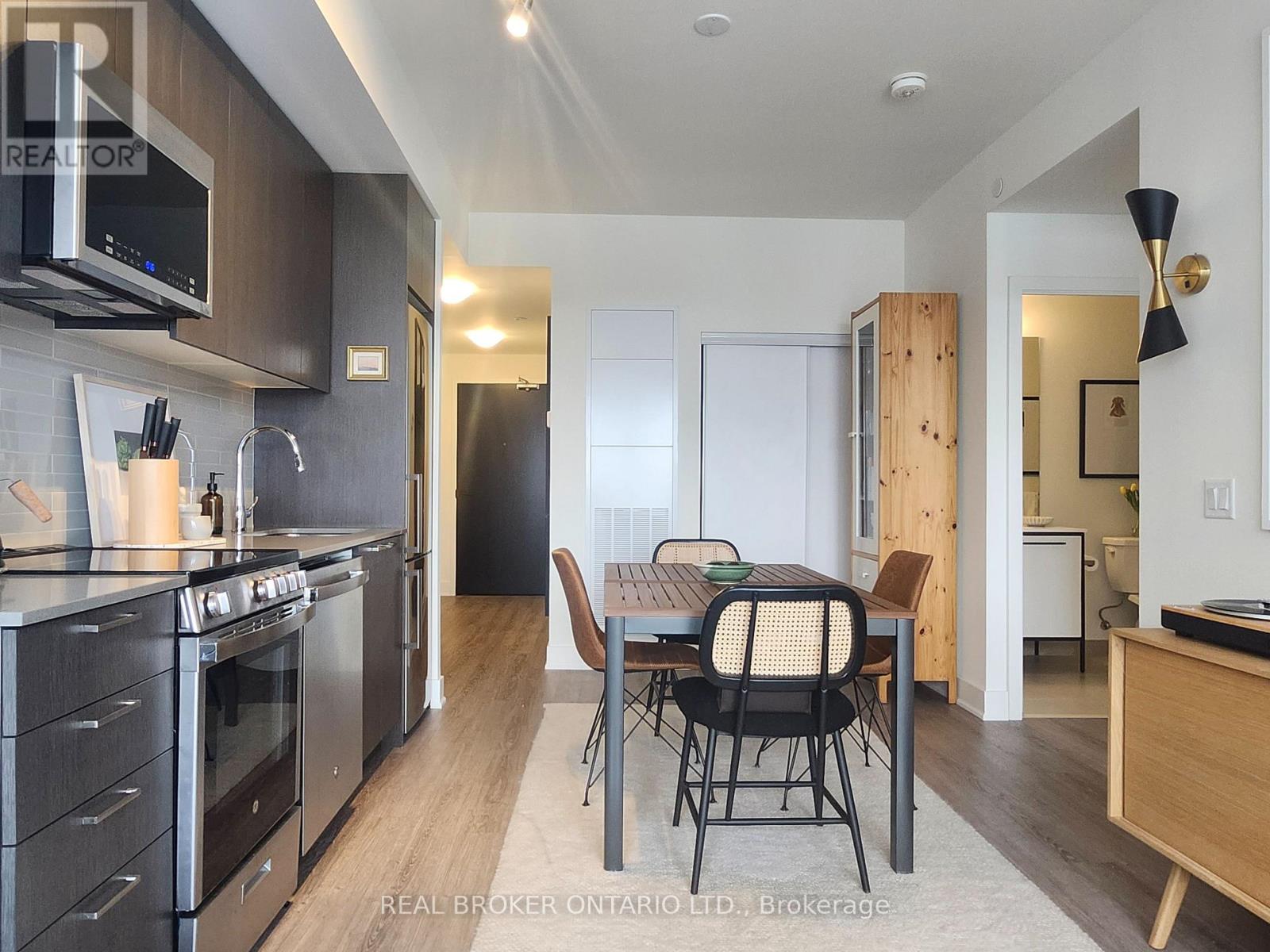 1311 - 185 Deerfield Road, Newmarket, Ontario  L3Y 0G7 - Photo 7 - N12896876