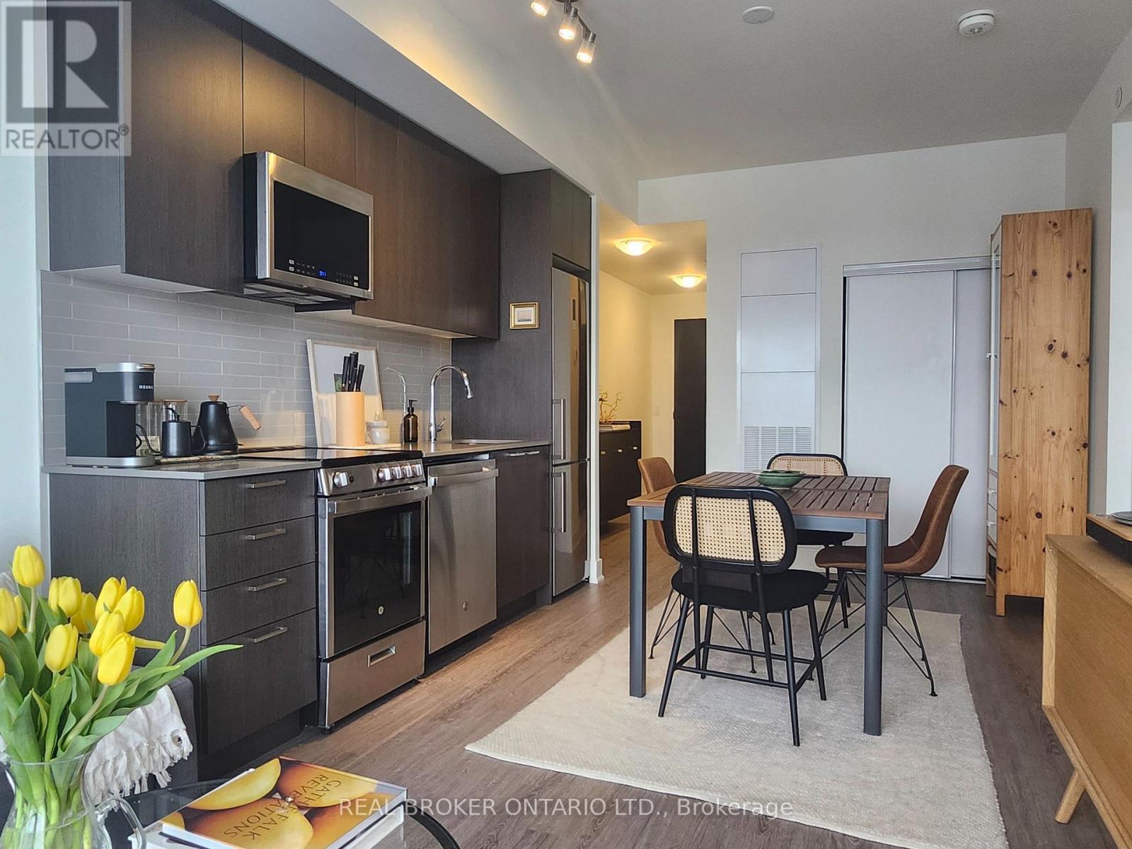 1311 - 185 Deerfield Road, Newmarket, Ontario  L3Y 0G7 - Photo 8 - N12896876