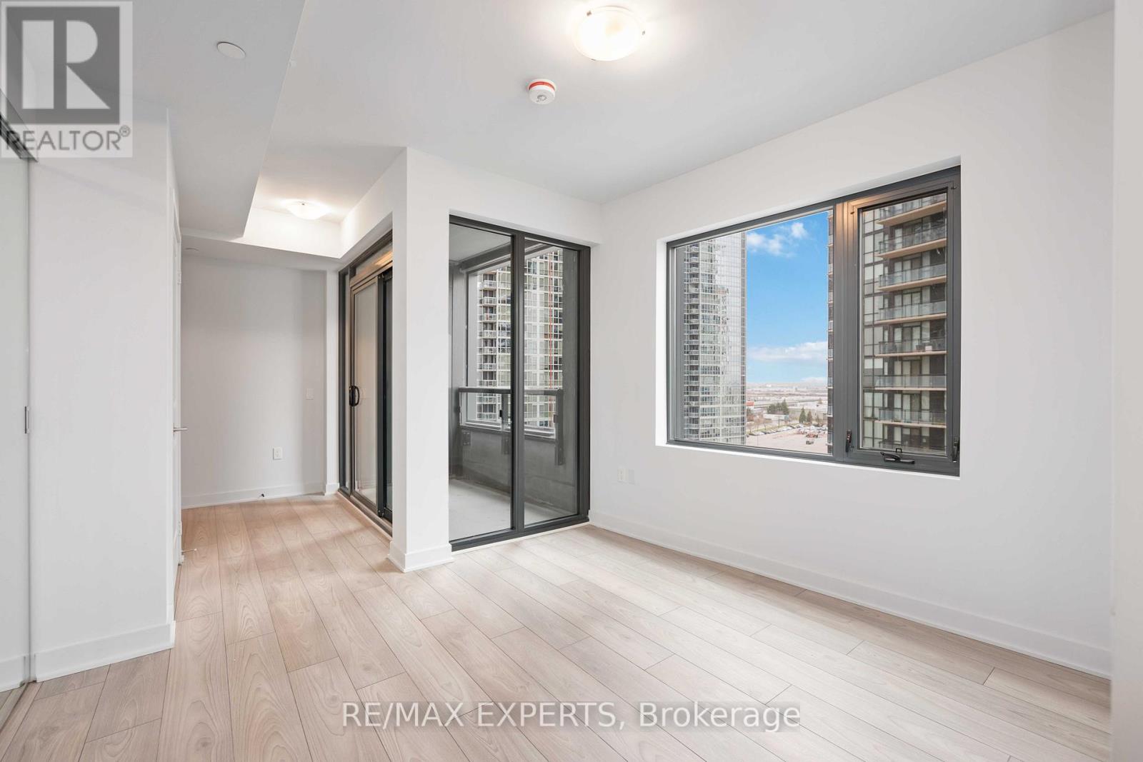 1107 - 2920 Highway 7 Road, Vaughan (Concord), Ontario  L4K 0P4 - Photo 10 - N12896978