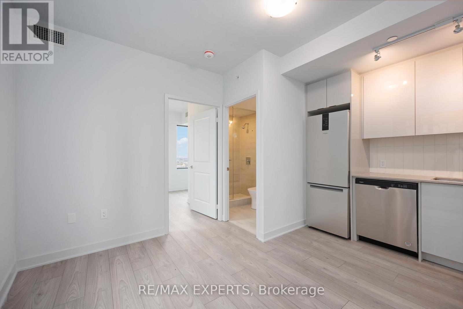 1107 - 2920 Highway 7 Road, Vaughan (Concord), Ontario  L4K 0P4 - Photo 14 - N12896978