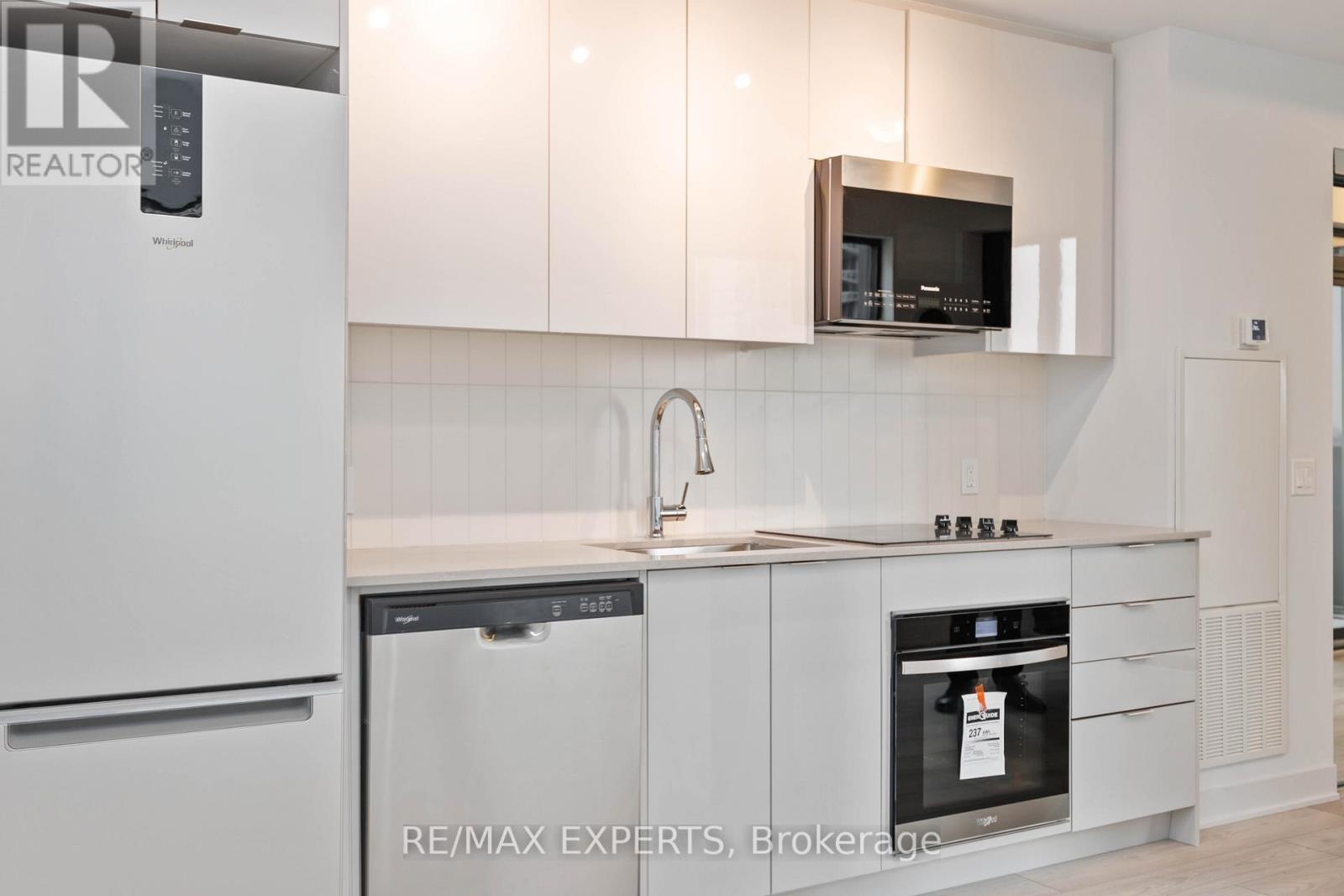 1107 - 2920 Highway 7 Road, Vaughan (Concord), Ontario  L4K 0P4 - Photo 16 - N12896978