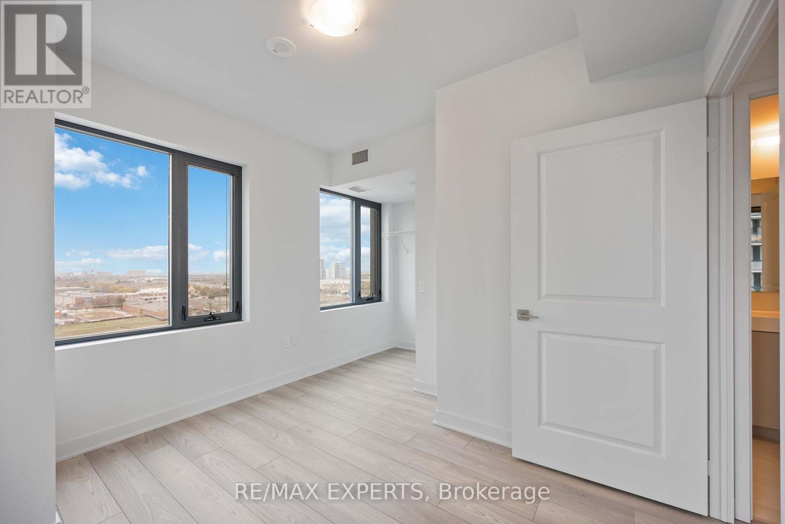 1107 - 2920 Highway 7 Road, Vaughan (Concord), Ontario  L4K 0P4 - Photo 19 - N12896978