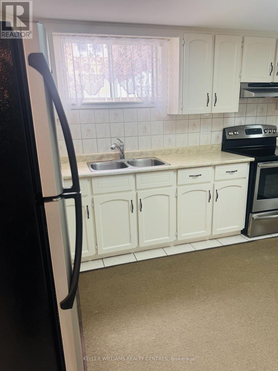 2461 Hensall Street, Mississauga (Cooksville), Ontario  L5A 2T1 - Photo 10 - W12831932