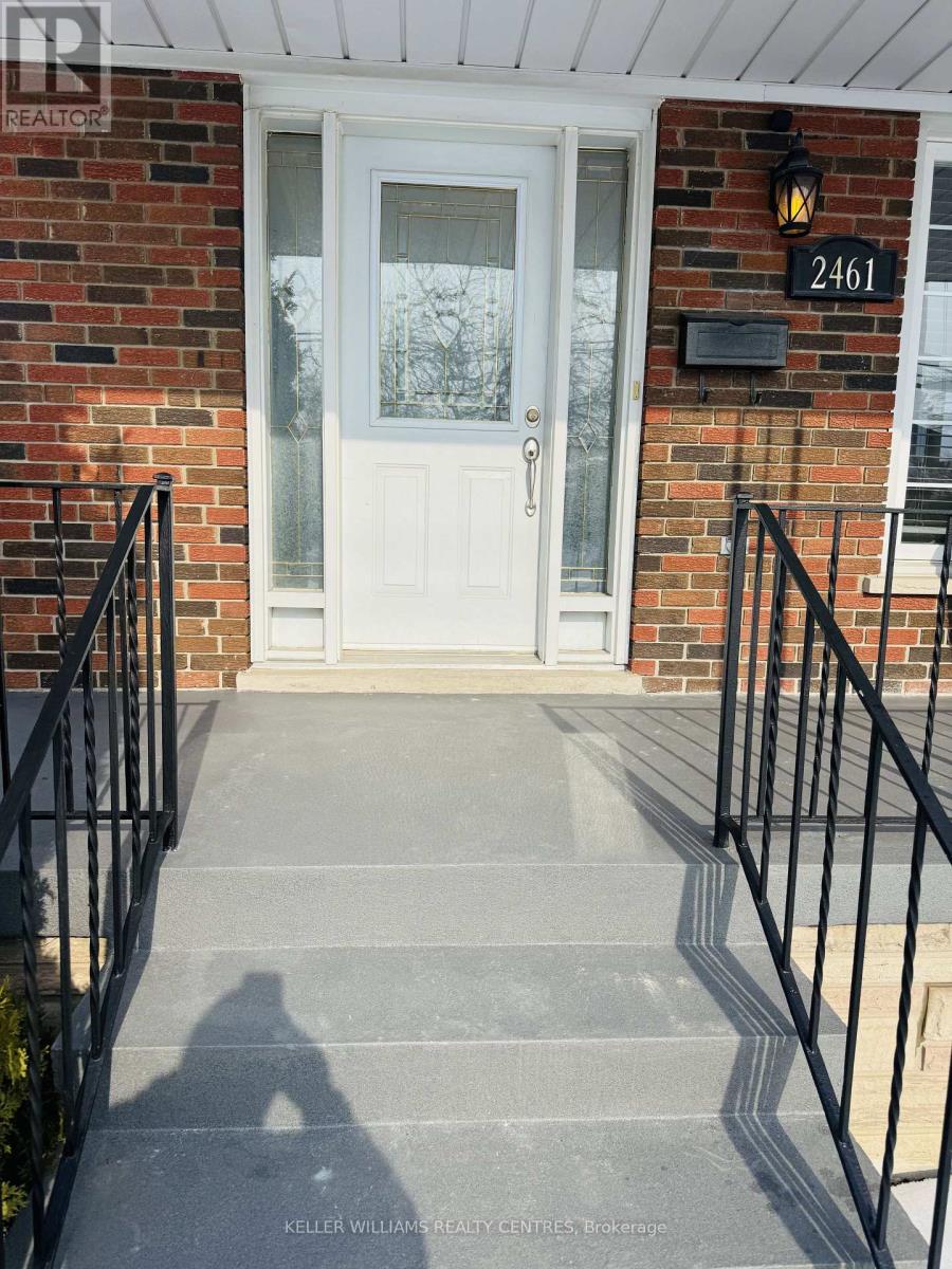 2461 Hensall Street, Mississauga (Cooksville), Ontario  L5A 2T1 - Photo 3 - W12831932