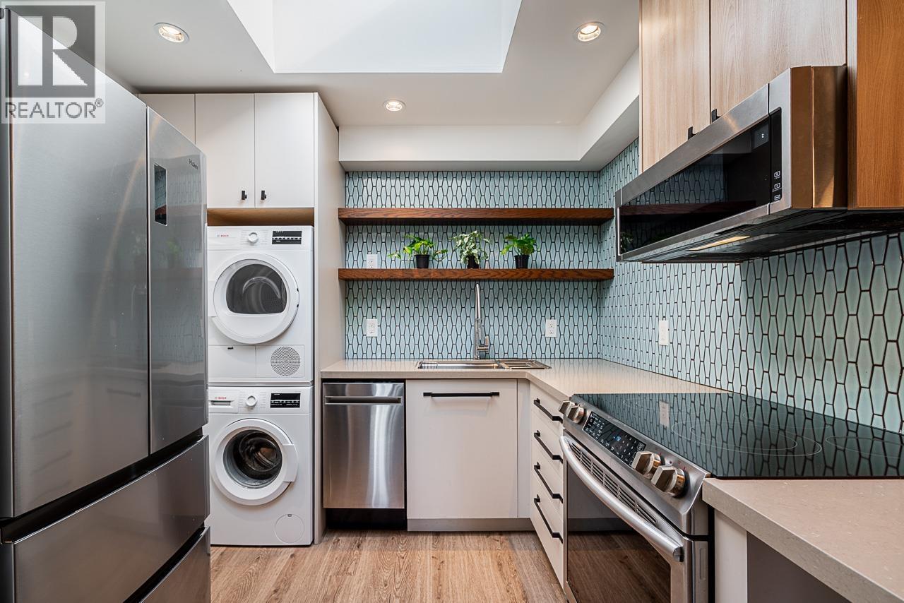 204 555 North Road, Coquitlam, British Columbia  V3J 1N8 - Photo 5 - R3101129