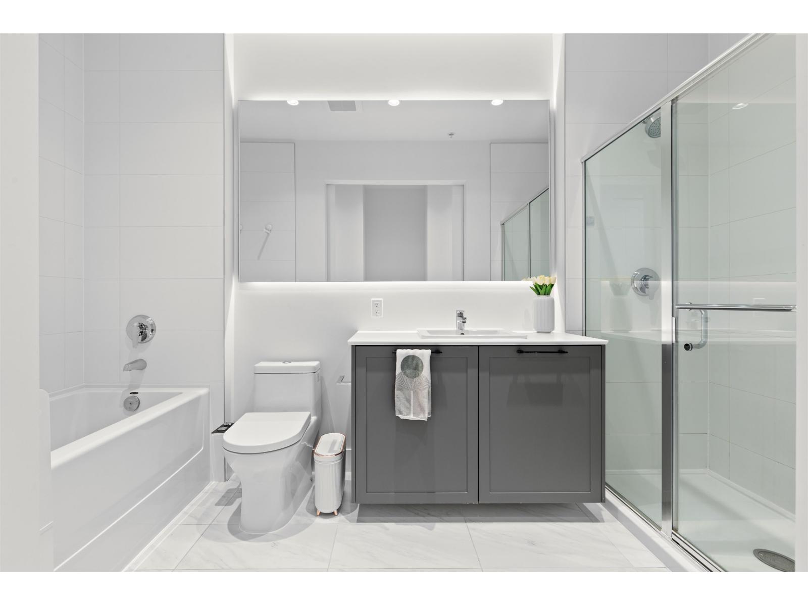 425 14968 101a Avenue, Surrey, British Columbia  V3R 0E8 - Photo 12 - R3100453