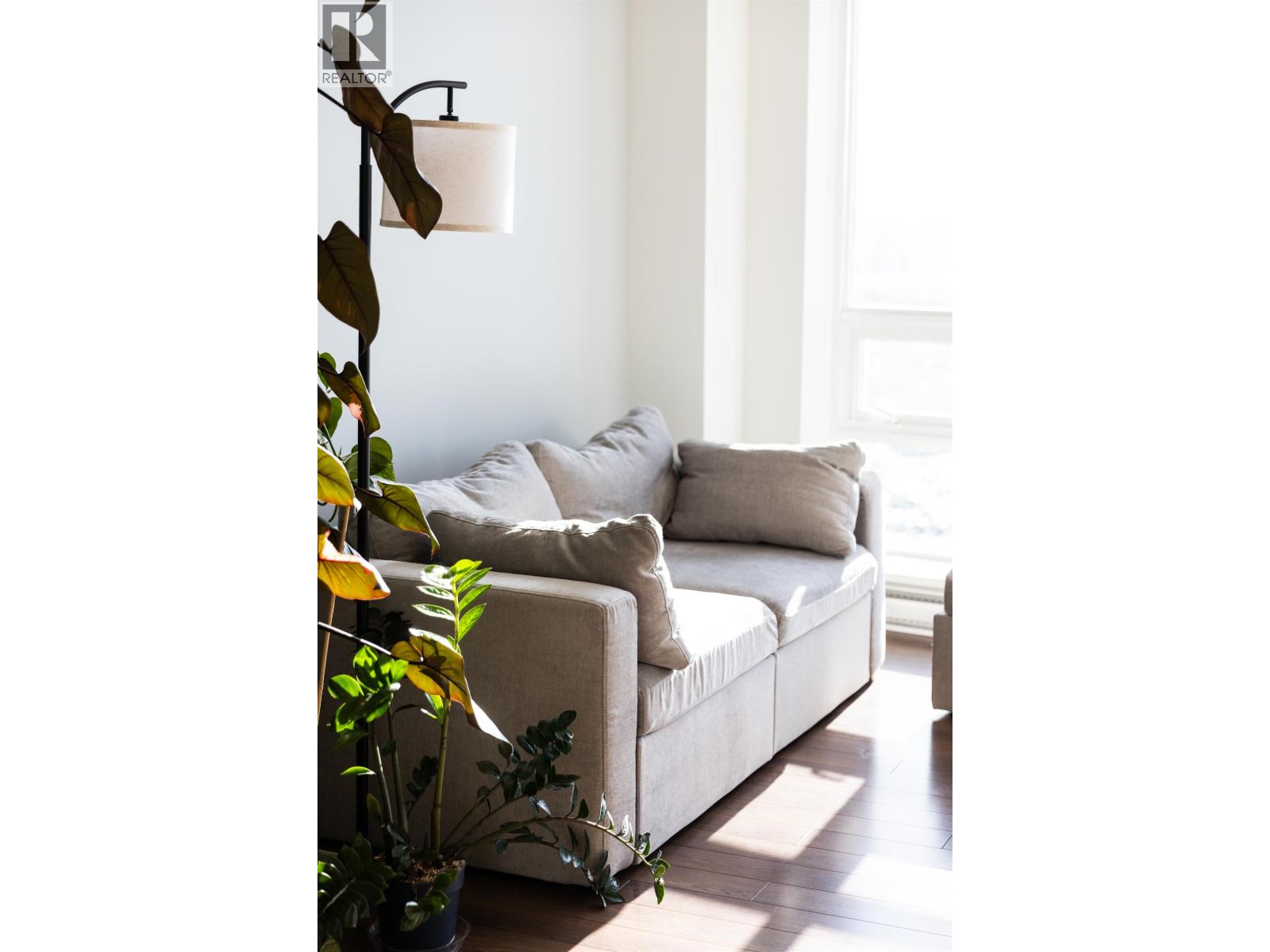 1901 2968 Glen Drive, Coquitlam, British Columbia  V3B 0C4 - Photo 5 - R3101139