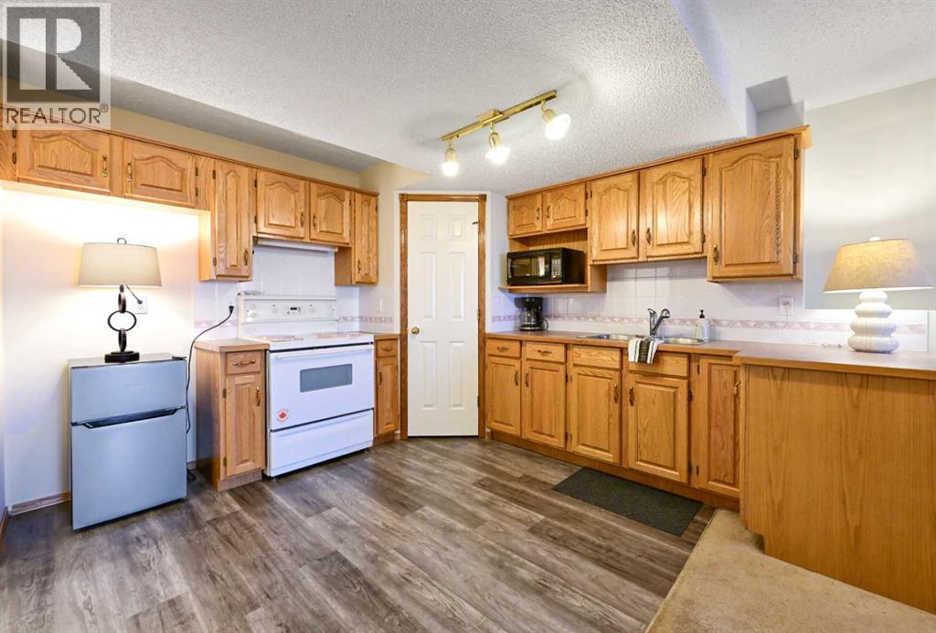 63 Anaheim Crescent Ne, Calgary, Alberta  T1Y 7B4 - Photo 24 - A2288598