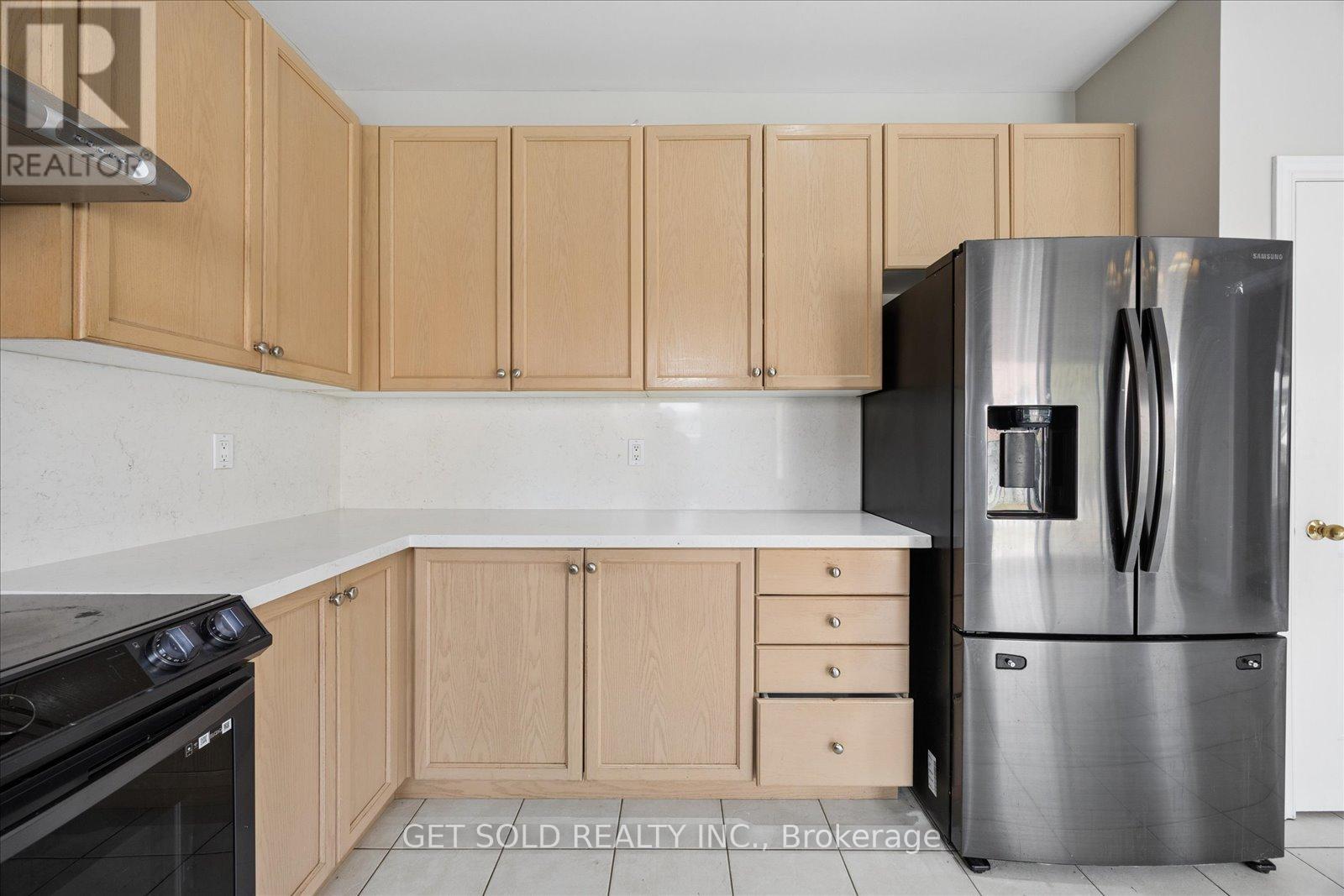 25 Mountain Gorge Road, Brampton, Ontario  L6R 2X7 - Photo 11 - W12896864