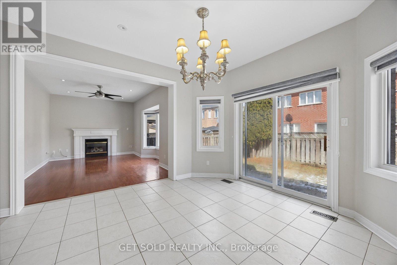 25 Mountain Gorge Road, Brampton, Ontario  L6R 2X7 - Photo 14 - W12896864