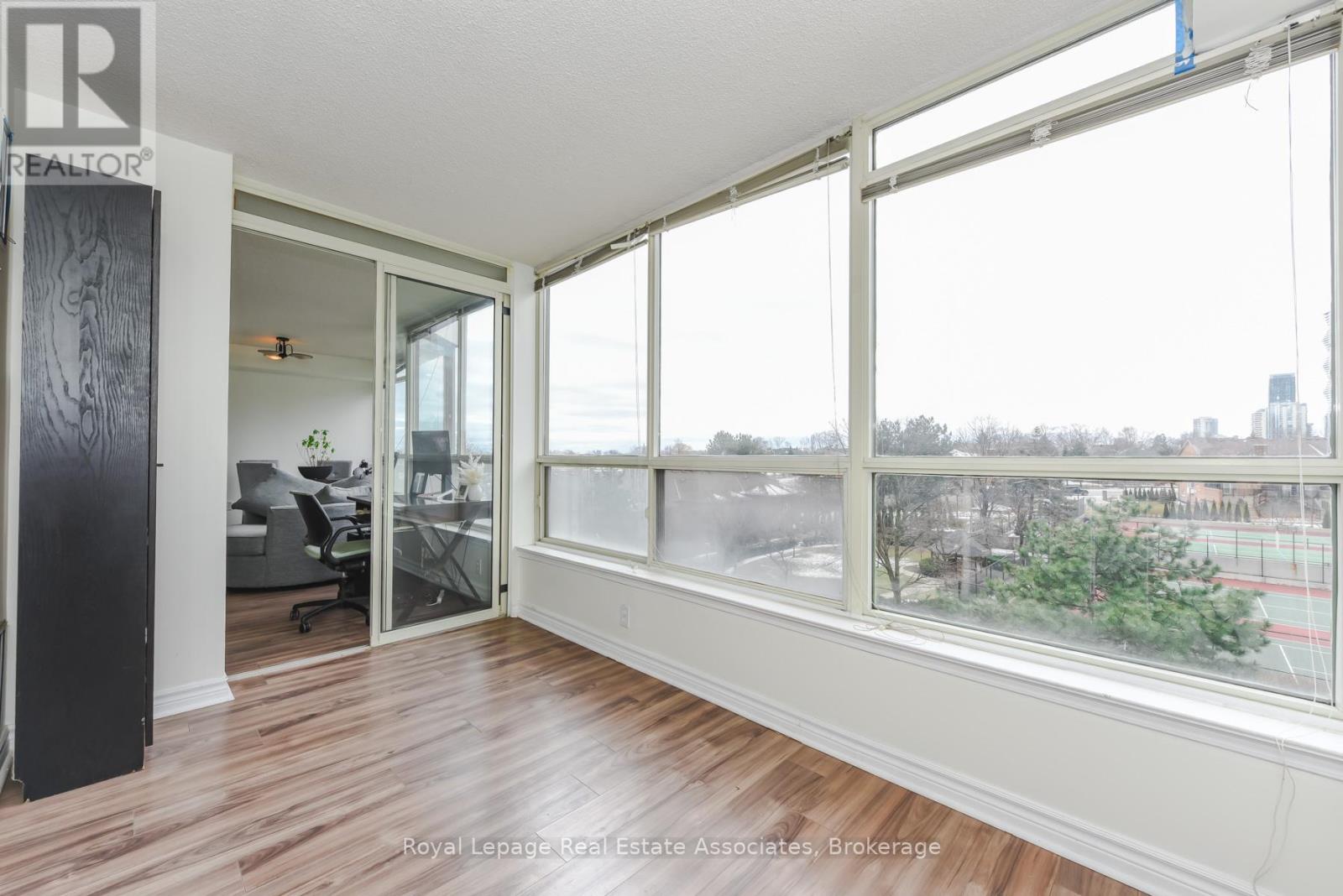 501 - 55 Elm Drive W, Mississauga, Ontario  L5B 3Z3 - Photo 18 - W12896878