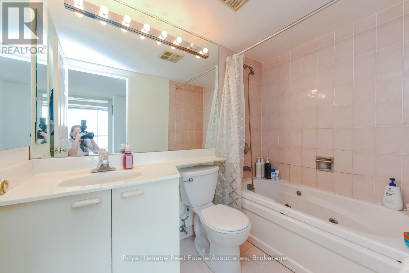 501 - 55 Elm Drive W, Mississauga, Ontario  L5B 3Z3 - Photo 24 - W12896878