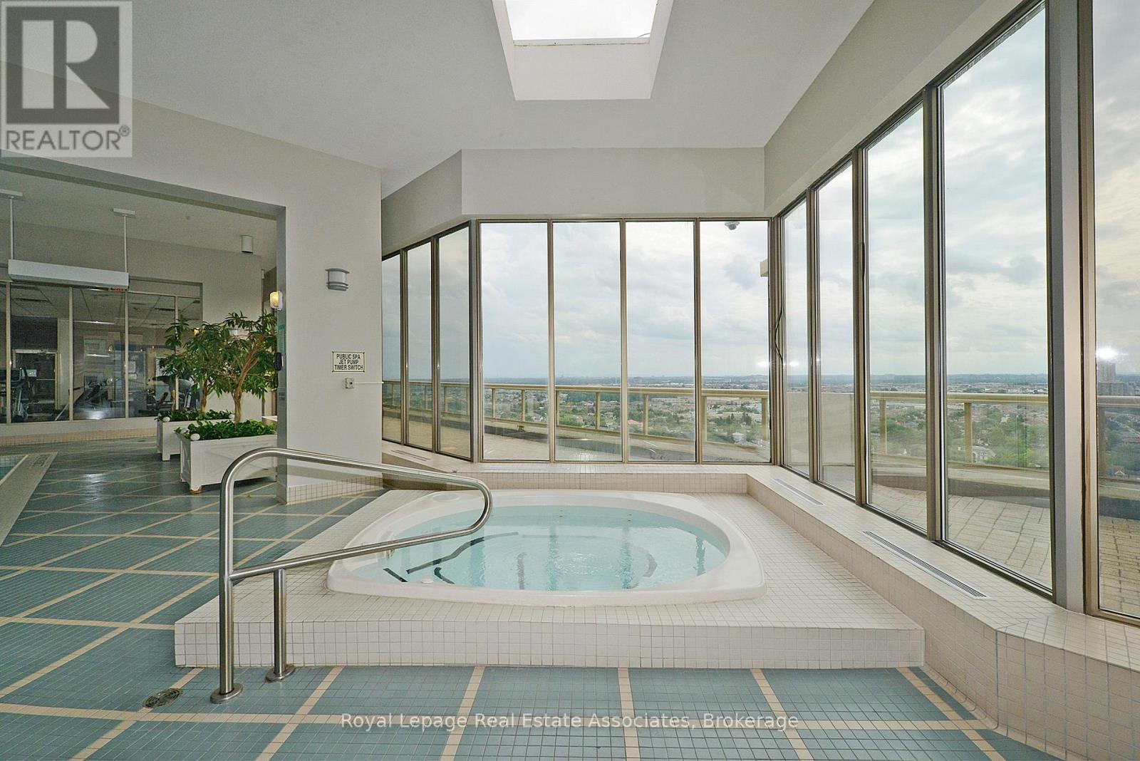 501 - 55 Elm Drive W, Mississauga, Ontario  L5B 3Z3 - Photo 35 - W12896878