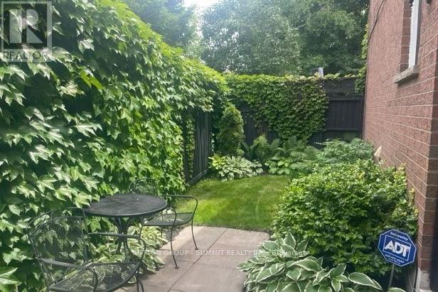 1100 Feeley Court, Mississauga (Clarkson), Ontario  L5J 4S5 - Photo 7 - W12896912