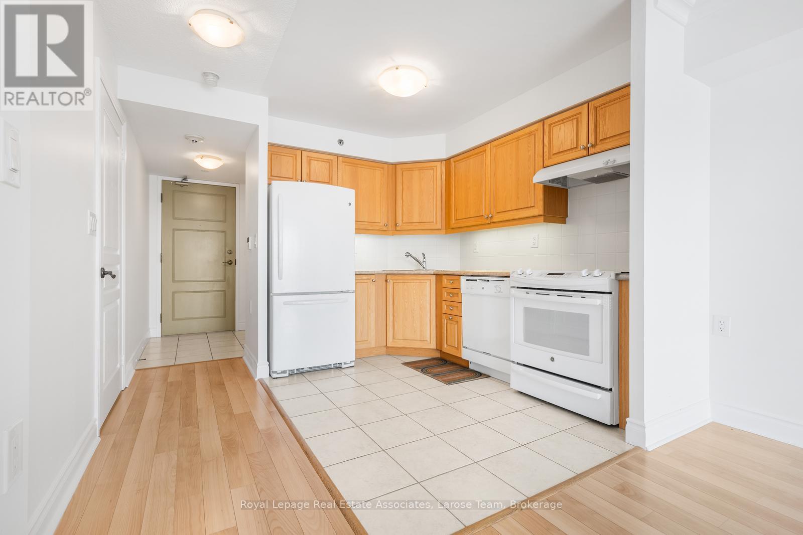 507 - 3 Marine Parade Drive, Toronto, Ontario  M8V 3Z5 - Photo 5 - W12896942