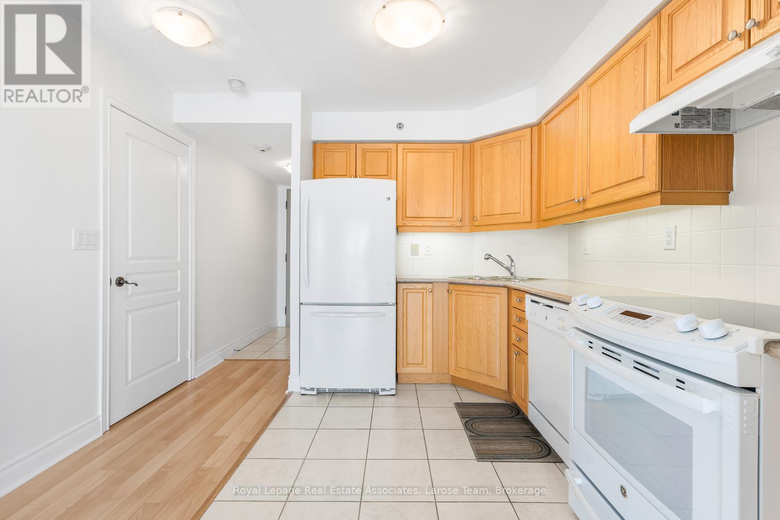 507 - 3 Marine Parade Drive, Toronto, Ontario  M8V 3Z5 - Photo 7 - W12896942