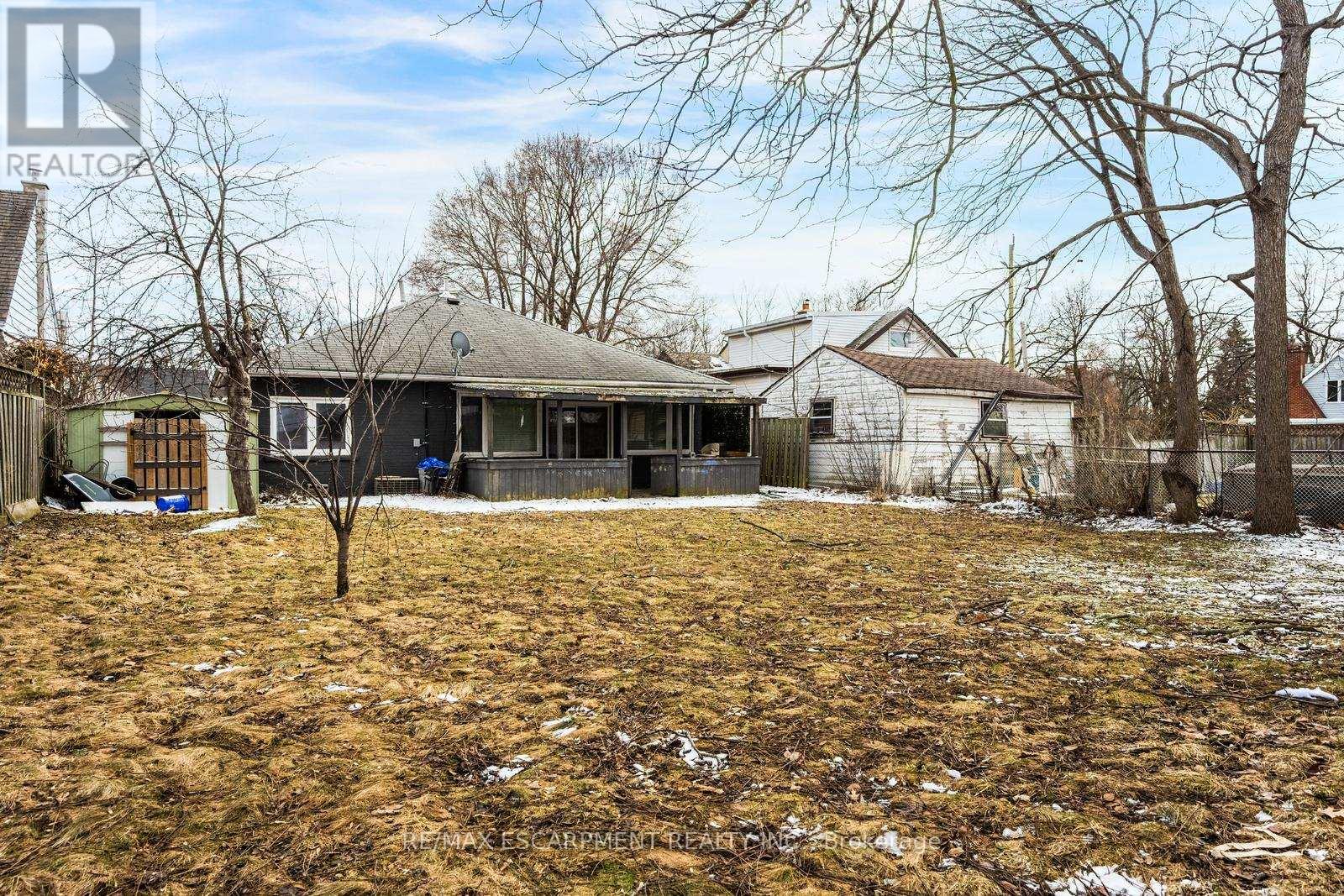 16 Woodward Avenue, Brampton, Ontario  L6V 1K1 - Photo 28 - W12896956