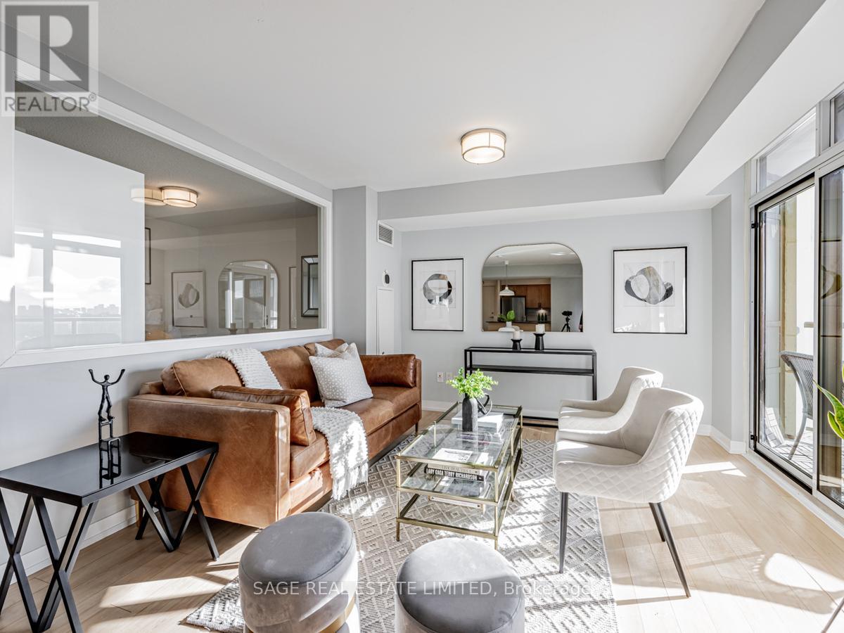 627 - 812 Lansdowne Avenue, Toronto, Ontario  M6H 4K5 - Photo 4 - W12896964