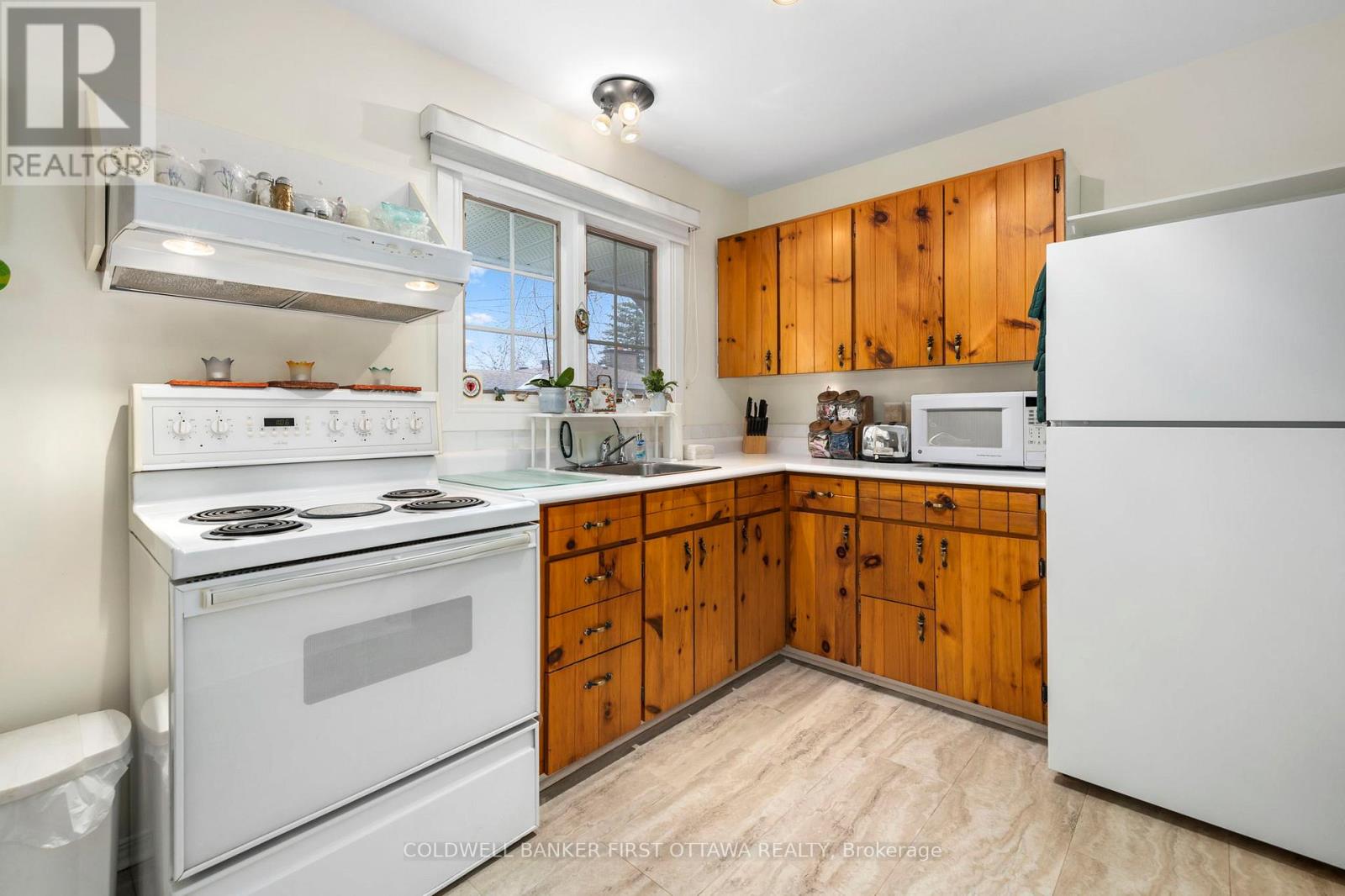 16 Sycamore Drive, Ottawa, Ontario  K2H 6H6 - Photo 13 - X12890798