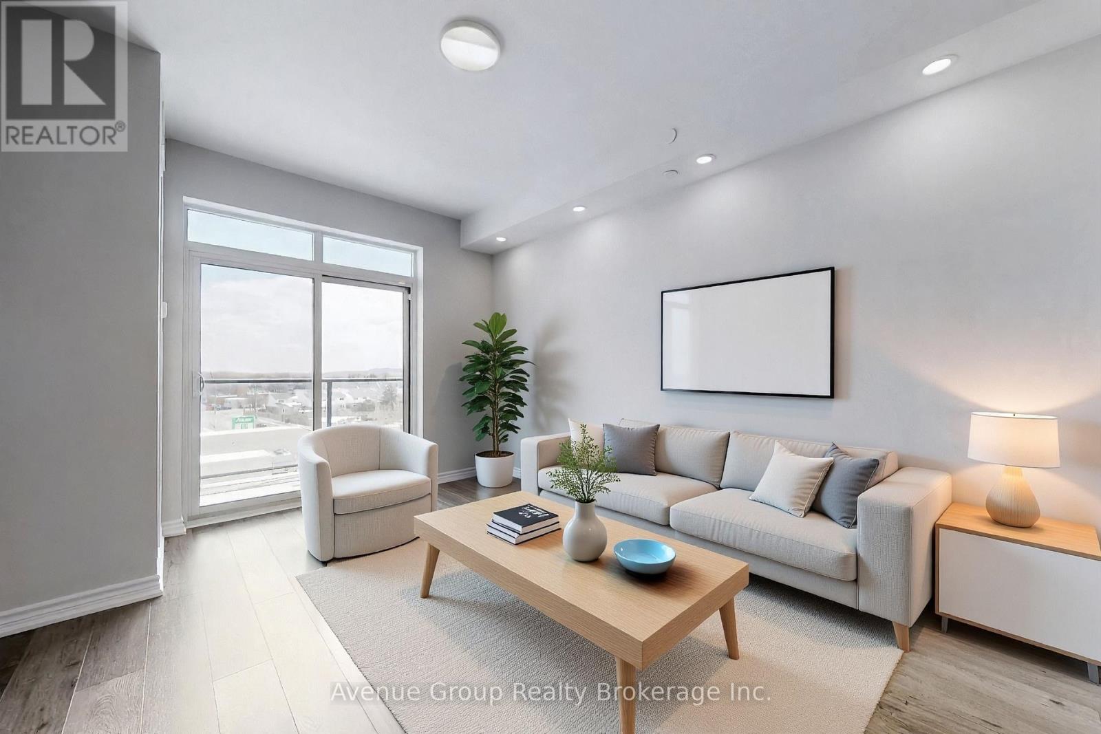 520 - 5055 Greenlane Road, Lincoln, Ontario  L3J 2J3 - Photo 2 - X12896902