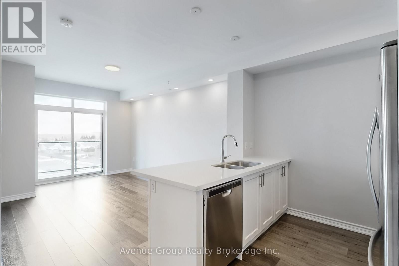 520 - 5055 Greenlane Road, Lincoln, Ontario  L3J 2J3 - Photo 9 - X12896902